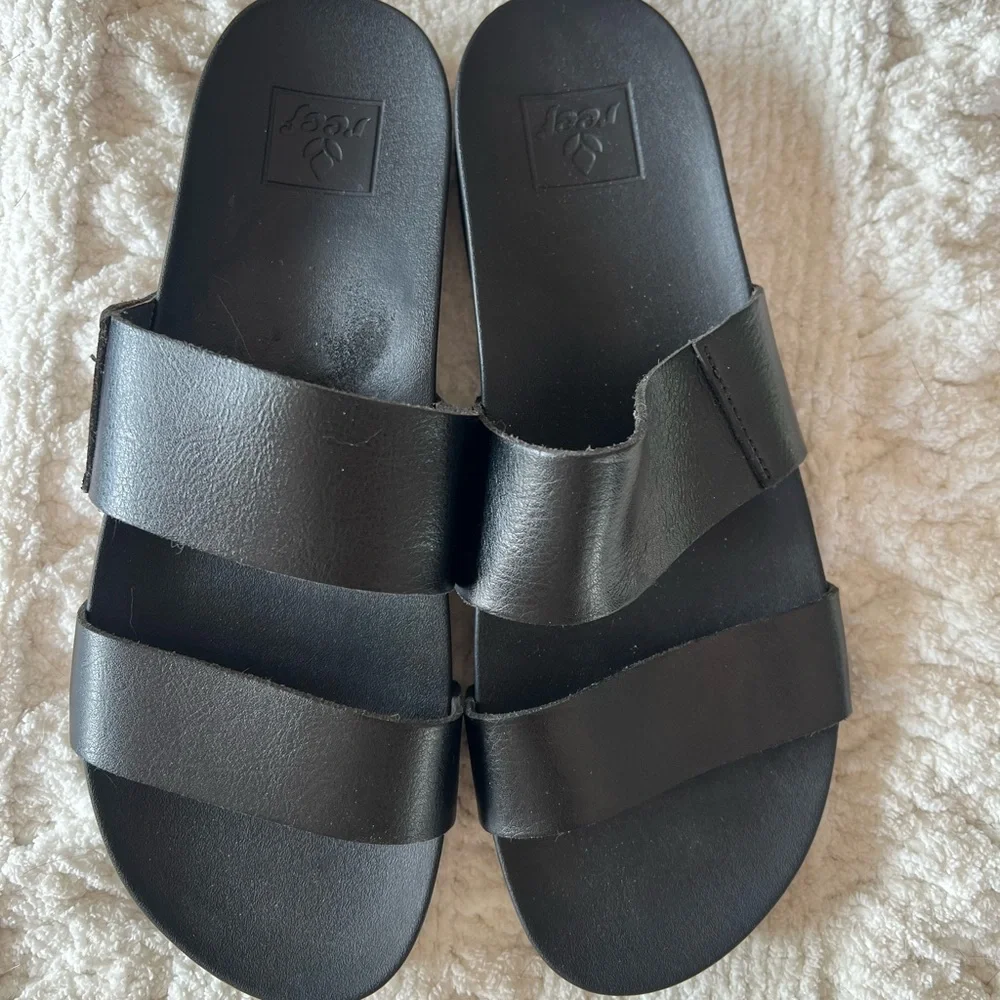 Reef Cushion Vista - Picture 4 of 6